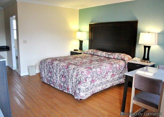 Rockview Inn And Suites มอร์โรเบย์ ห้อง รูปภาพ