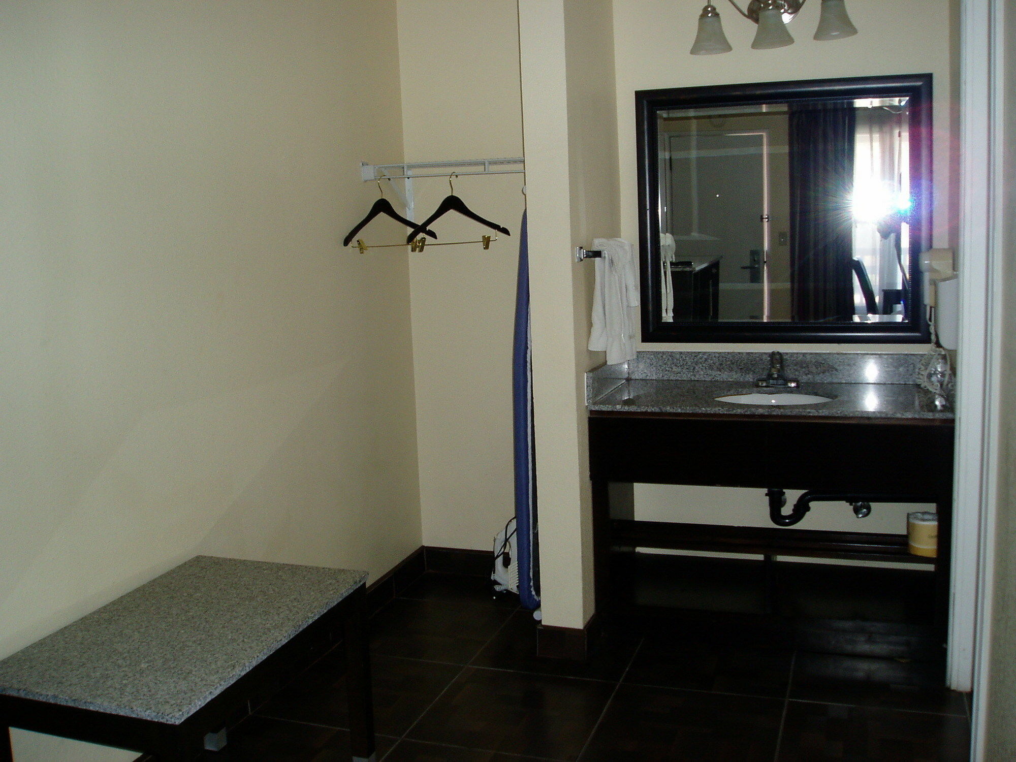 Rockview Inn And Suites มอร์โรเบย์ ภายนอก รูปภาพ